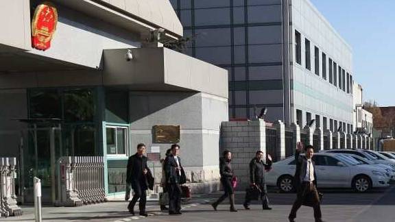 男子通过婚介所认识一女子,当晚两人发生关系,事后被索要钱财