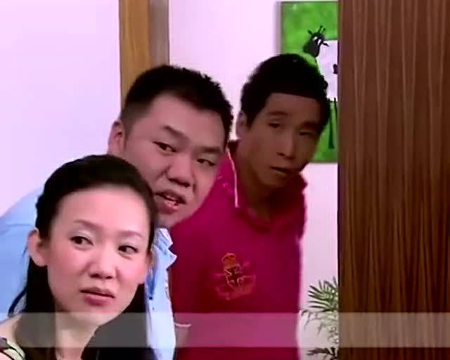 男人去婚介所,不料所长是高中女神,青梅竹马着急了