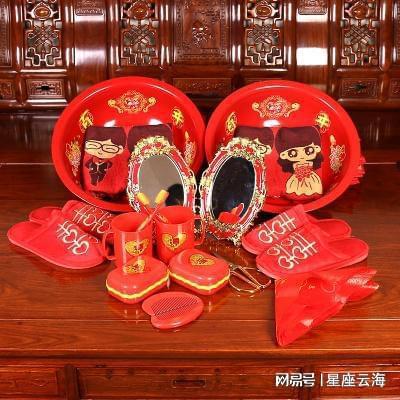 女儿在出嫁时,父母需要做哪些准备