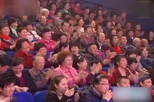 魏三婚介所相亲记 笑中带暖的意外缘分